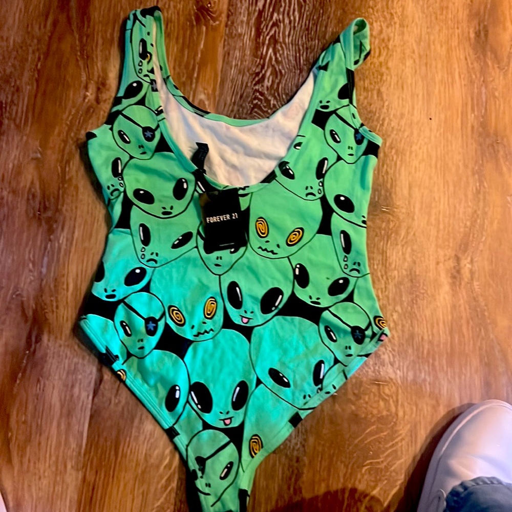 Forever 21 Whimsical Body Suit. - Picture 2 of 2